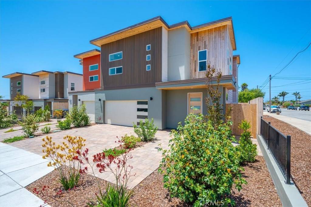 Grover Beach, CA 93433,1296 Saratoga AVE