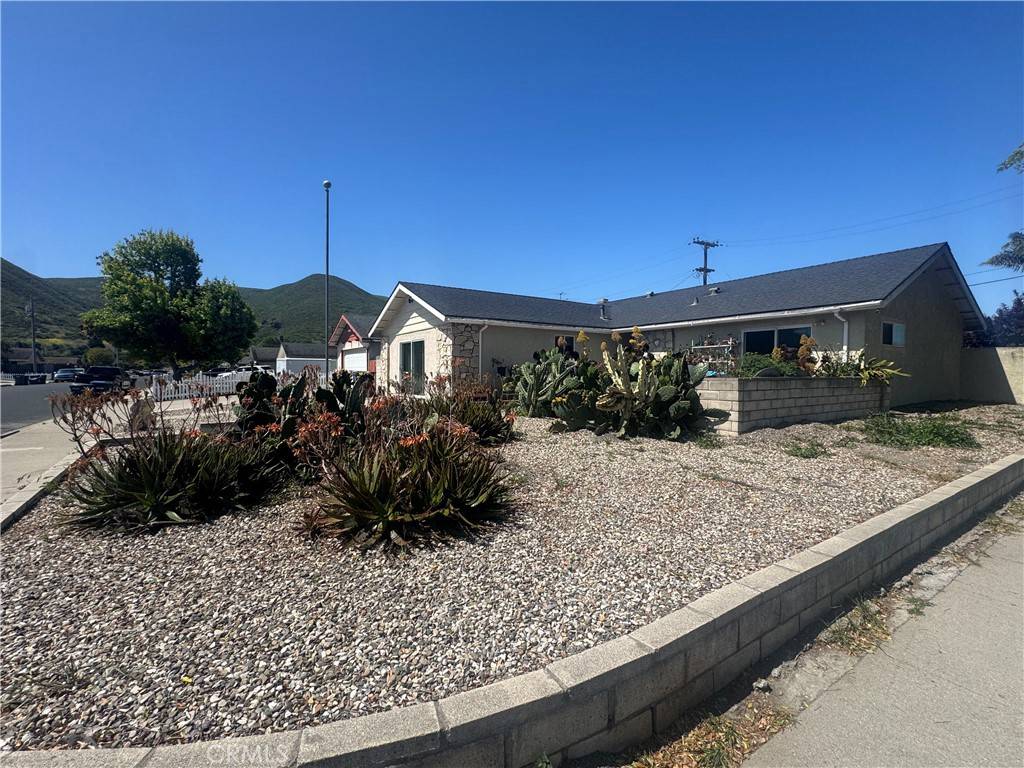 Lompoc, CA 93436,401 S R ST