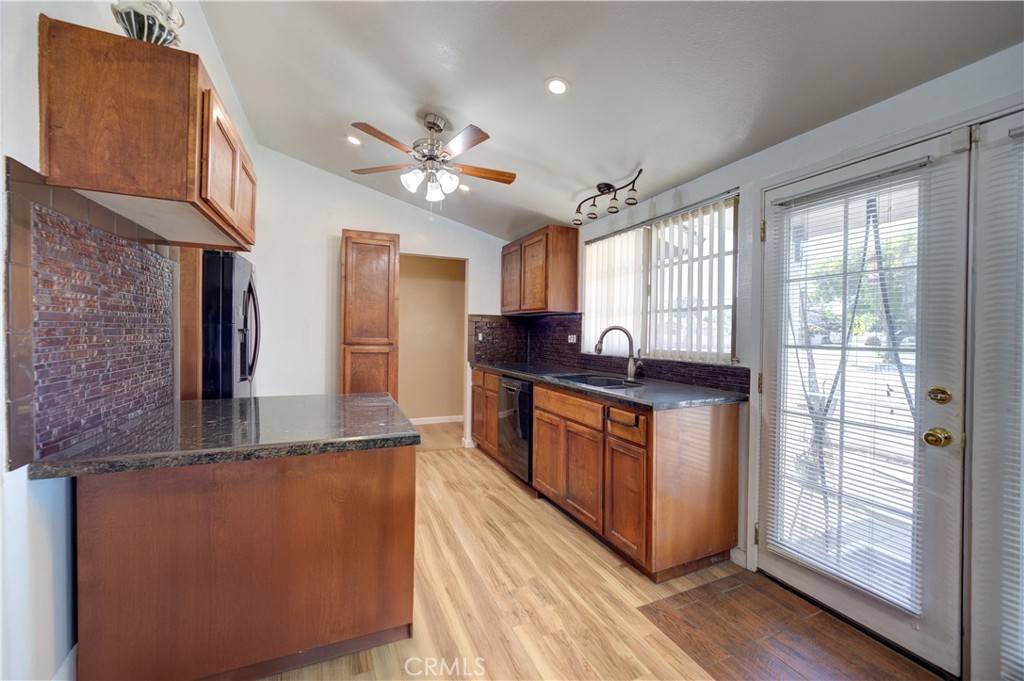 Santa Maria, CA 93454,735 E Fesler ST