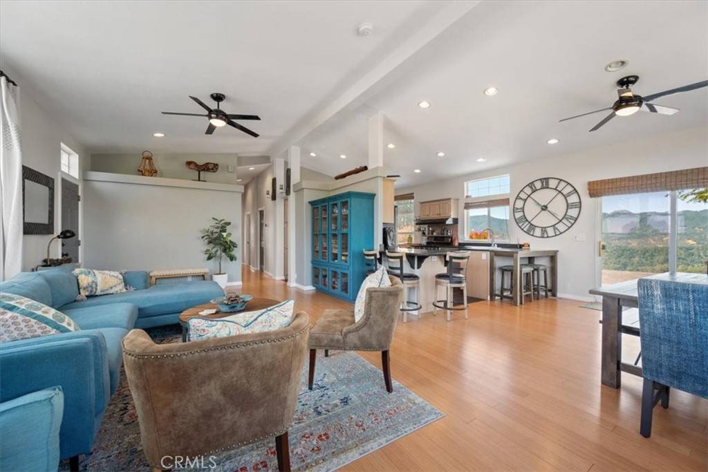 Paso Robles, CA 93446,5990 Sunny Glen