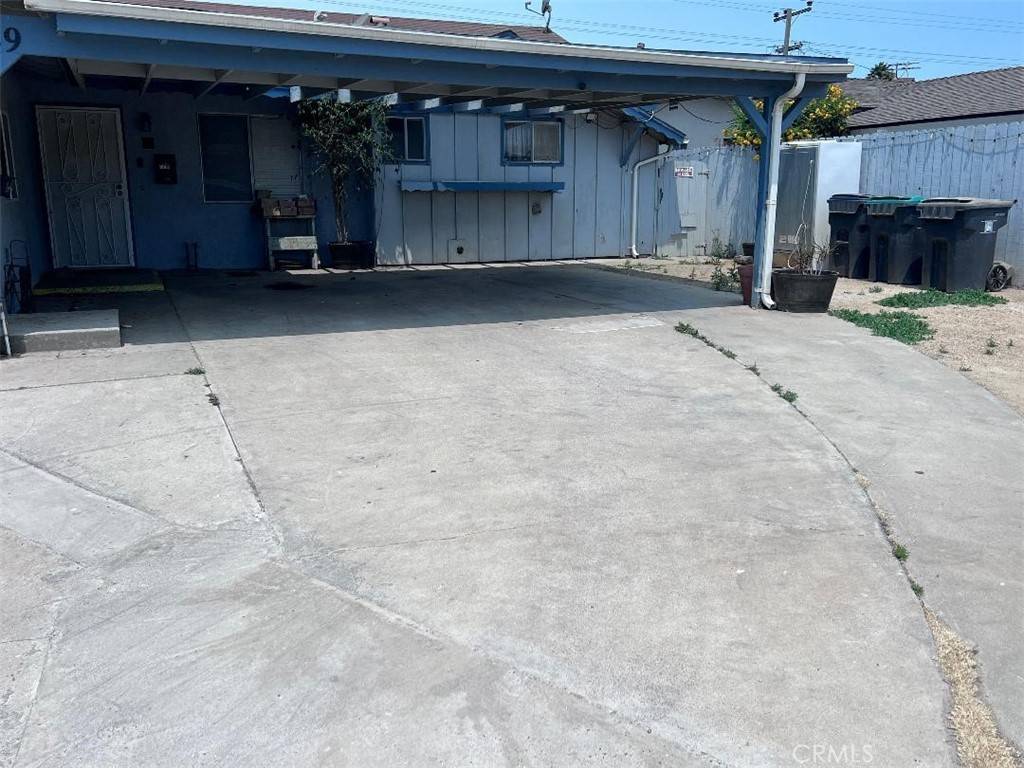Santa Maria, CA 93458,1139 S Western AVE