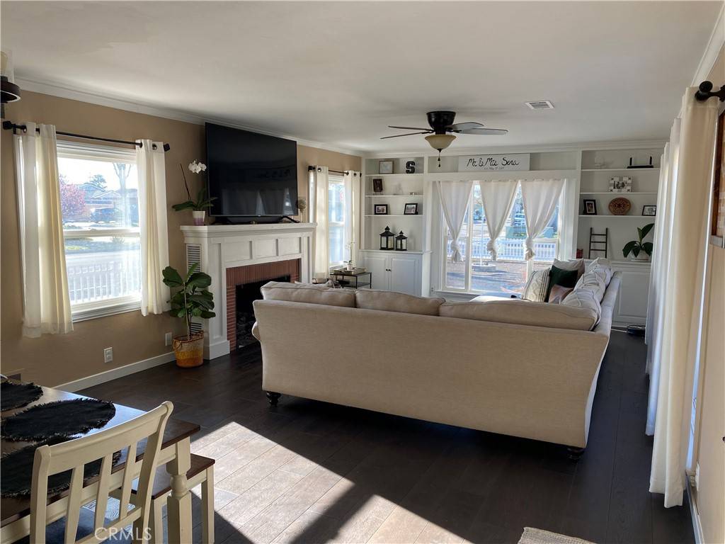 Santa Maria, CA 93454,843 E Orange ST
