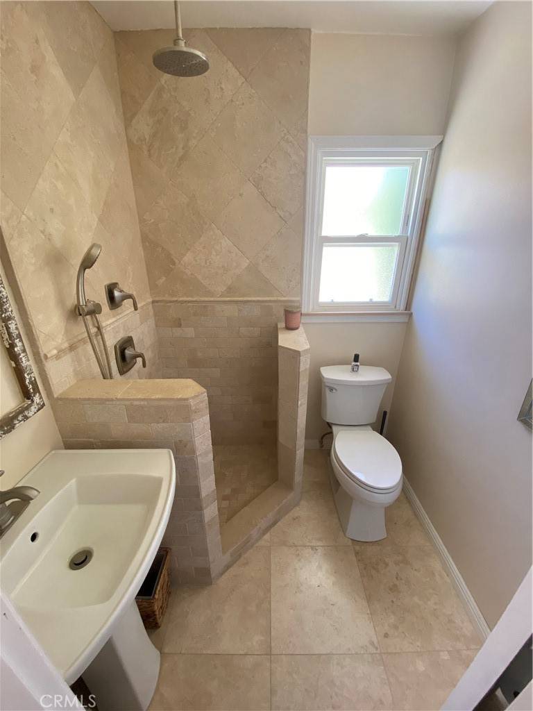 Santa Maria, CA 93454,843 E Orange ST