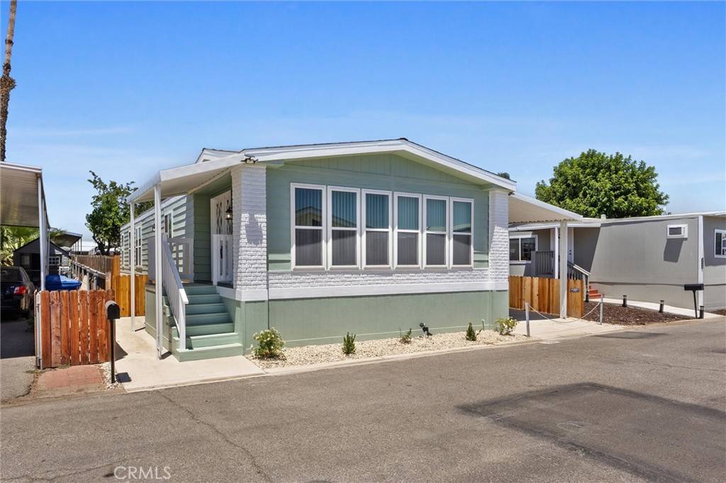 Bakersfield, CA 93308,137 Fernwood LN