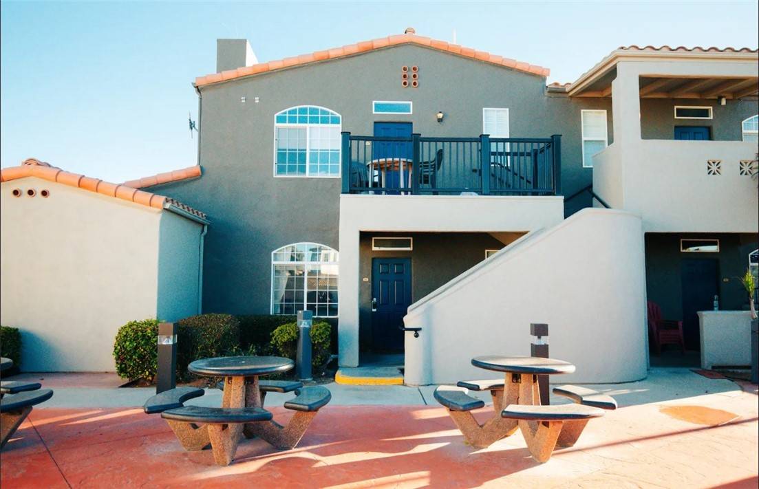 Oceano, CA 93445,444 Pier AVE #4