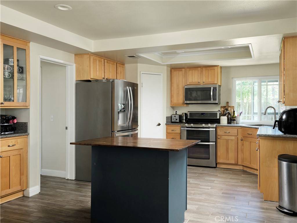 Santa Maria, CA 93455,402 Espalier DR