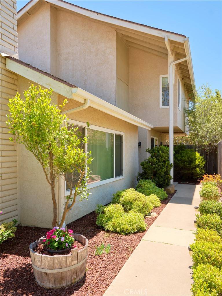 Santa Maria, CA 93455,402 Espalier DR