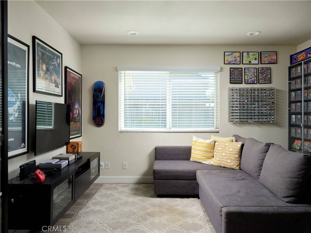 Santa Maria, CA 93455,402 Espalier DR