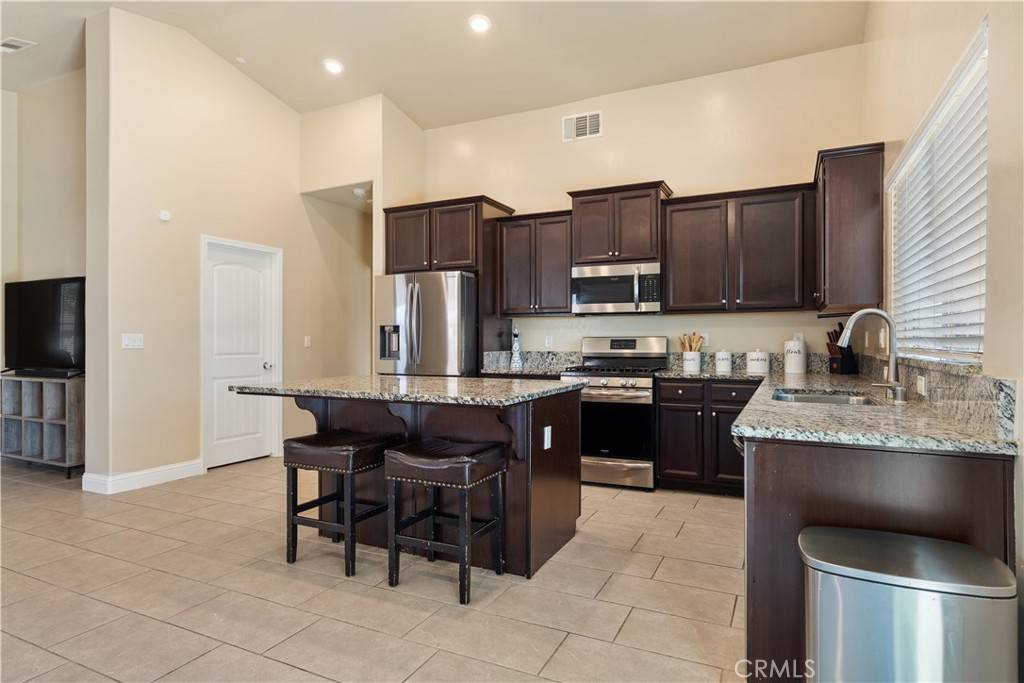 Bakersfield, CA 93313,5913 Blue Spruce AVE