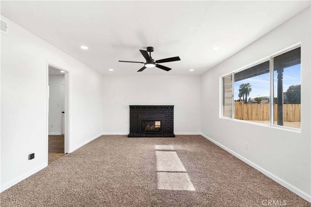 Bakersfield, CA 93304,3007 Doris LN