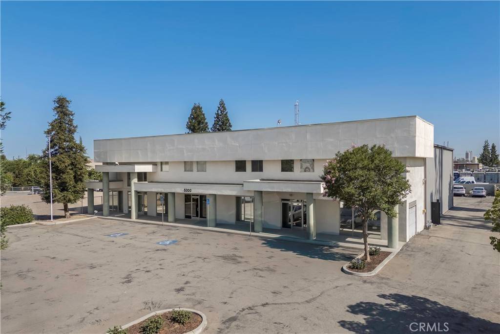 Bakersfield, CA 93313,5300 Woodmere DR