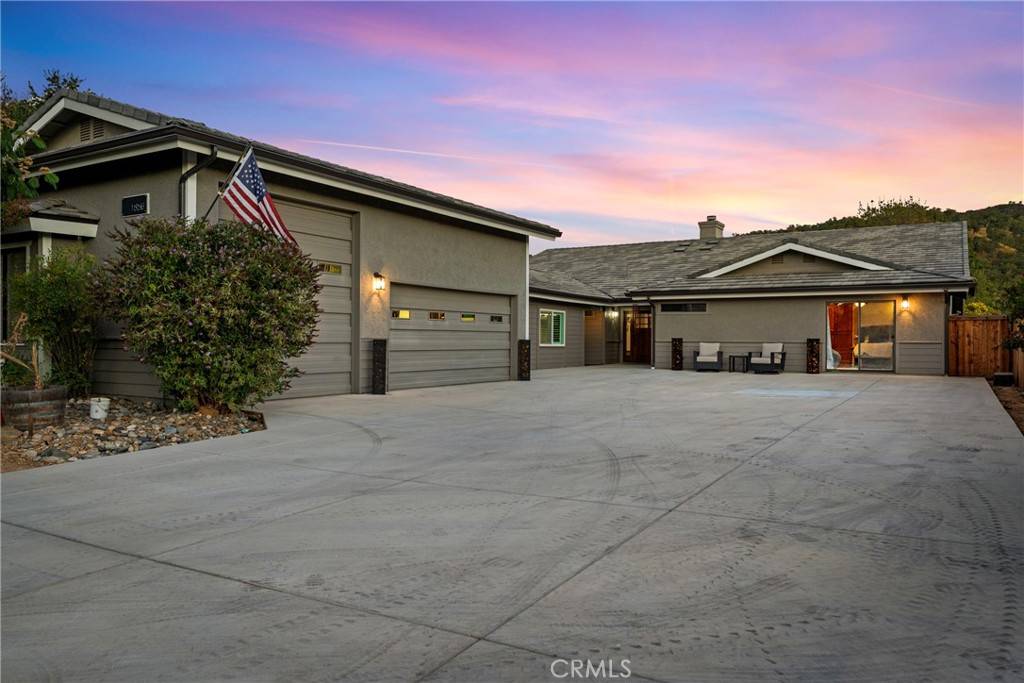 Paso Robles, CA 93446,1856 Southfork PL