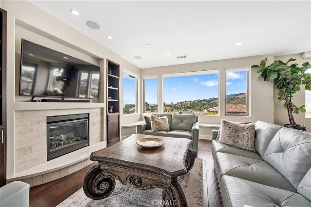 Pismo Beach, CA 93449,207 Princessa LN