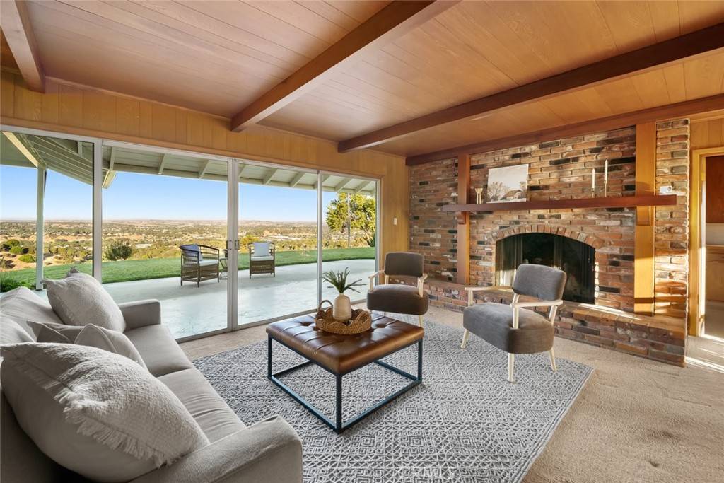 Paso Robles, CA 93446,490 Pacific AVE