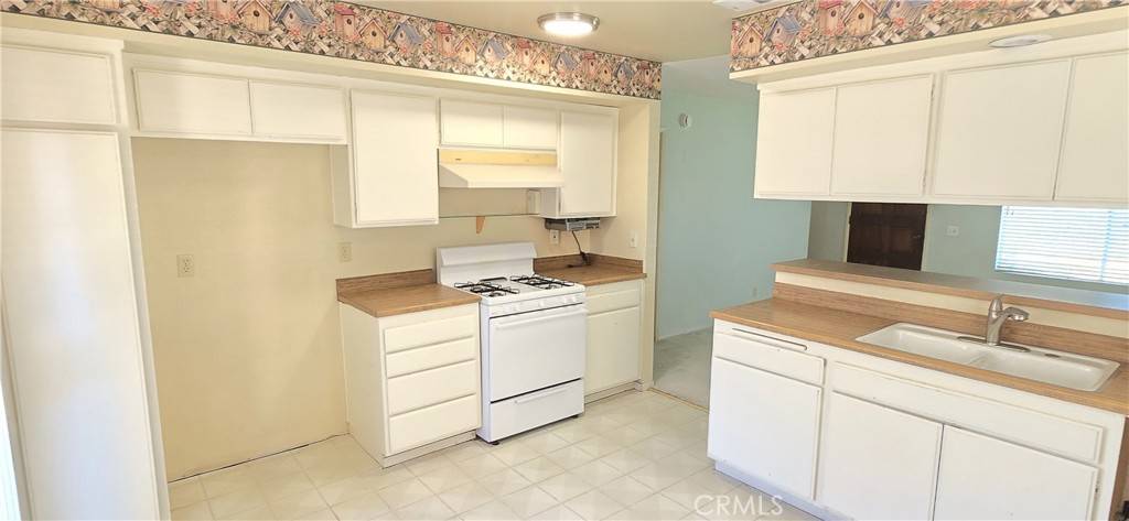 Lompoc, CA 93436,905 N L ST
