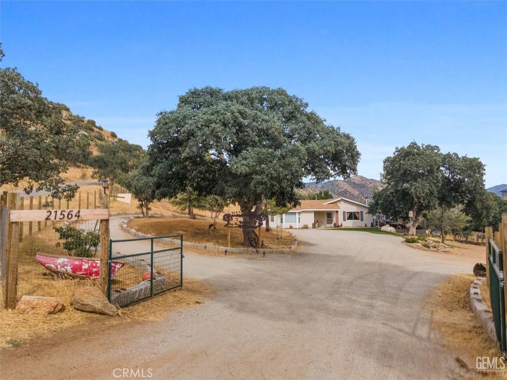 Caliente, CA 93518,21564 Pine Tree RD