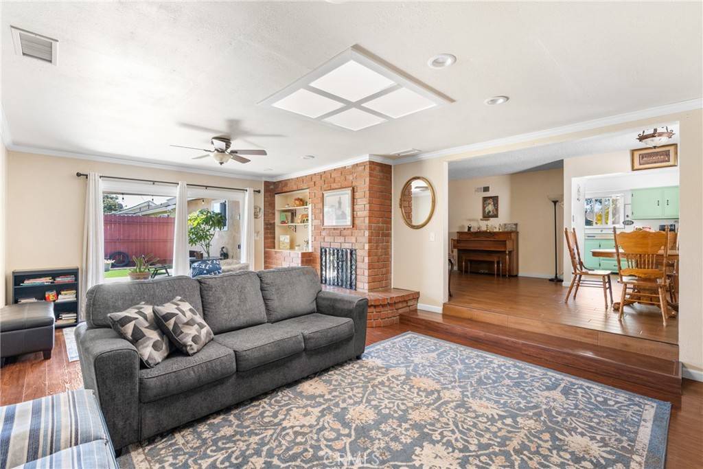 Santa Maria, CA 93454,413 E Grant ST