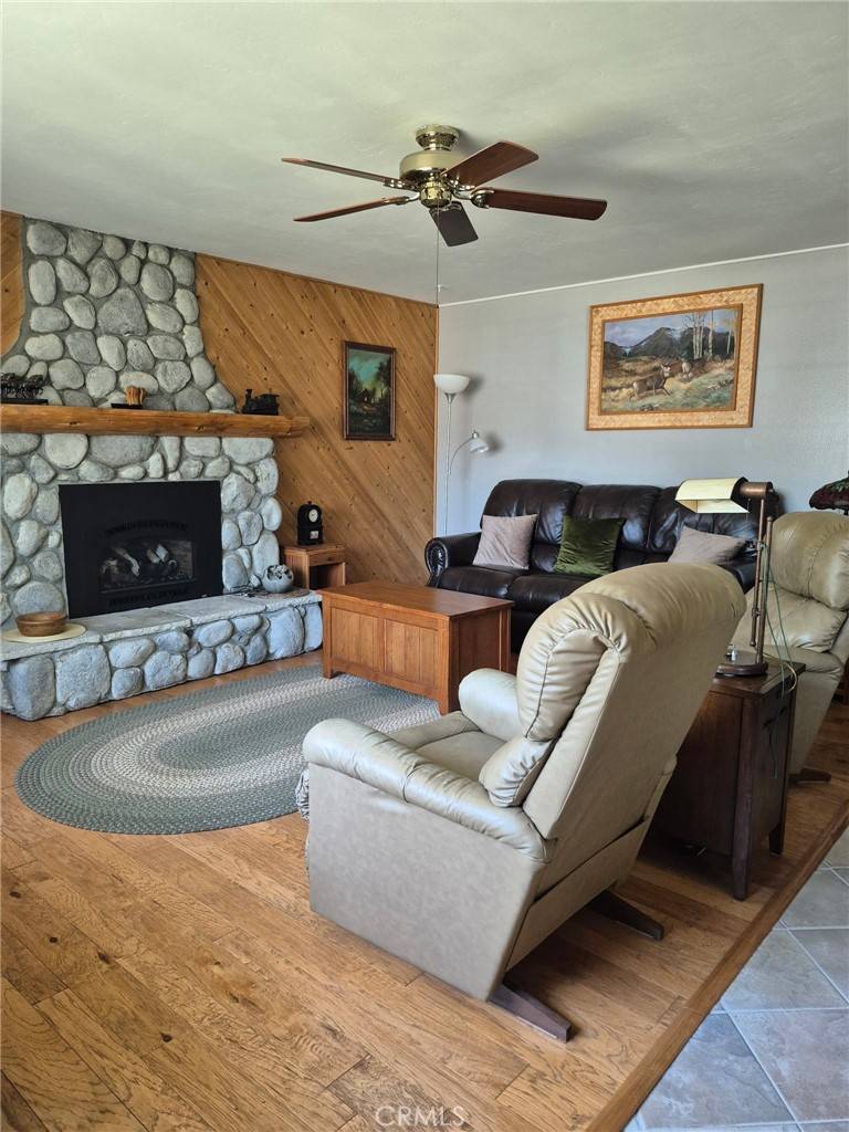 Tehachapi, CA 93561,205 Bartlett ST