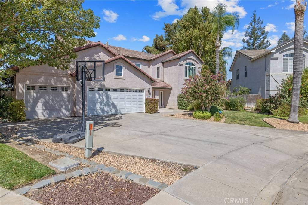 Visalia, CA 93277,6030 W Country CT