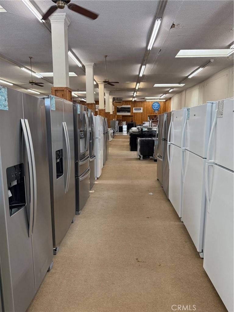 Hanford, CA 93230,122 W 7th