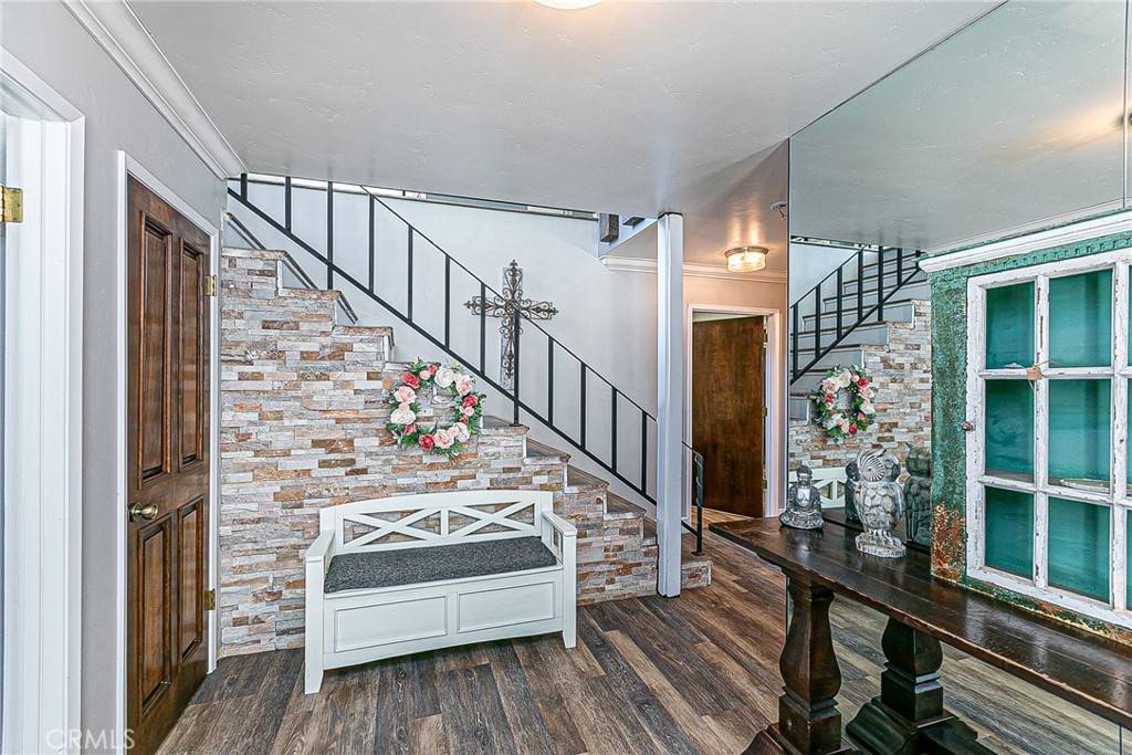 Santa Maria, CA 93455,1372 E Clark AVE