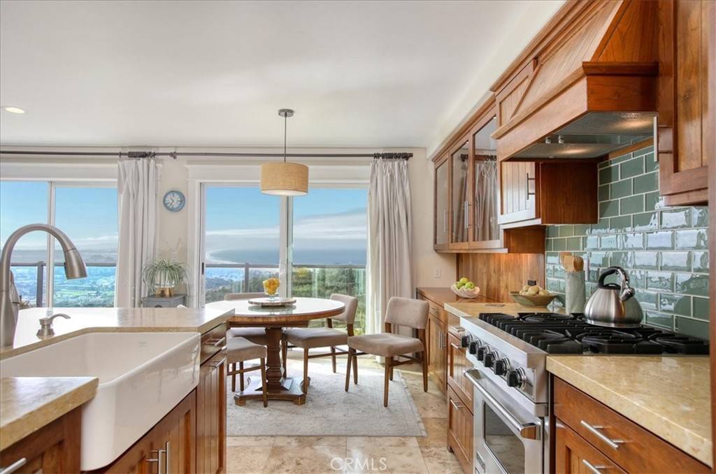 Pismo Beach, CA 93449,841 Visalia Street ST