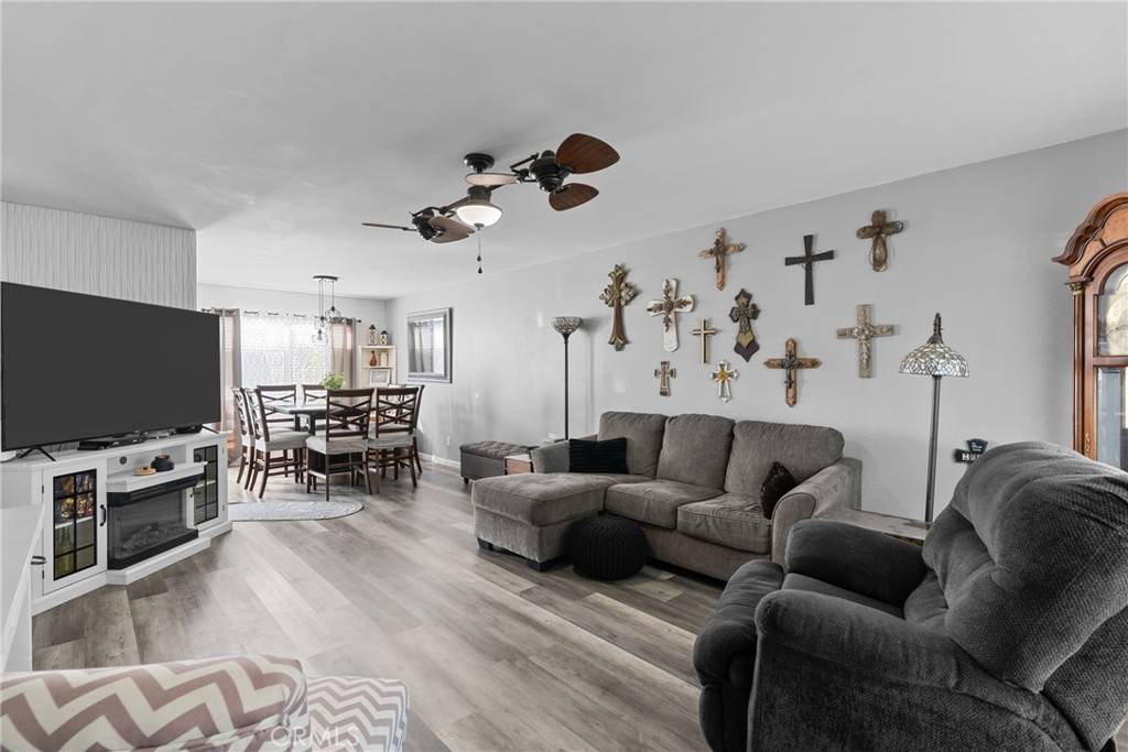 Santa Maria, CA 93455,376 Jullien DR