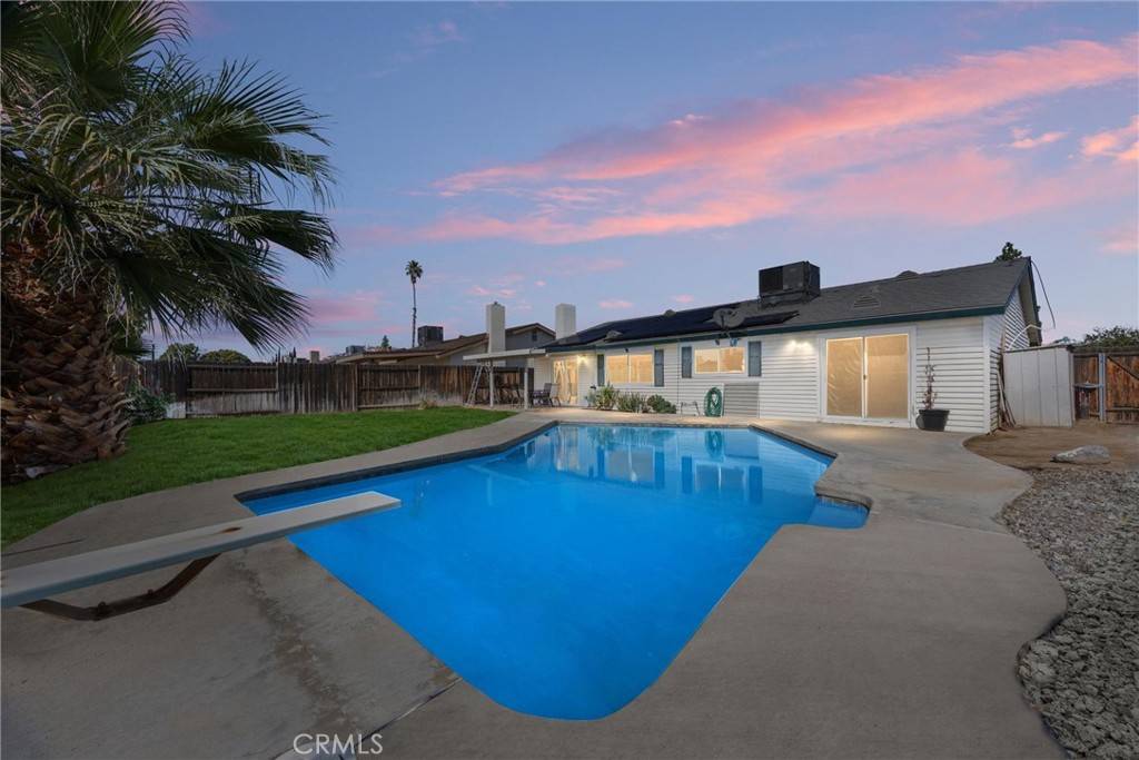 Bakersfield, CA 93309,5005 Surrey LN