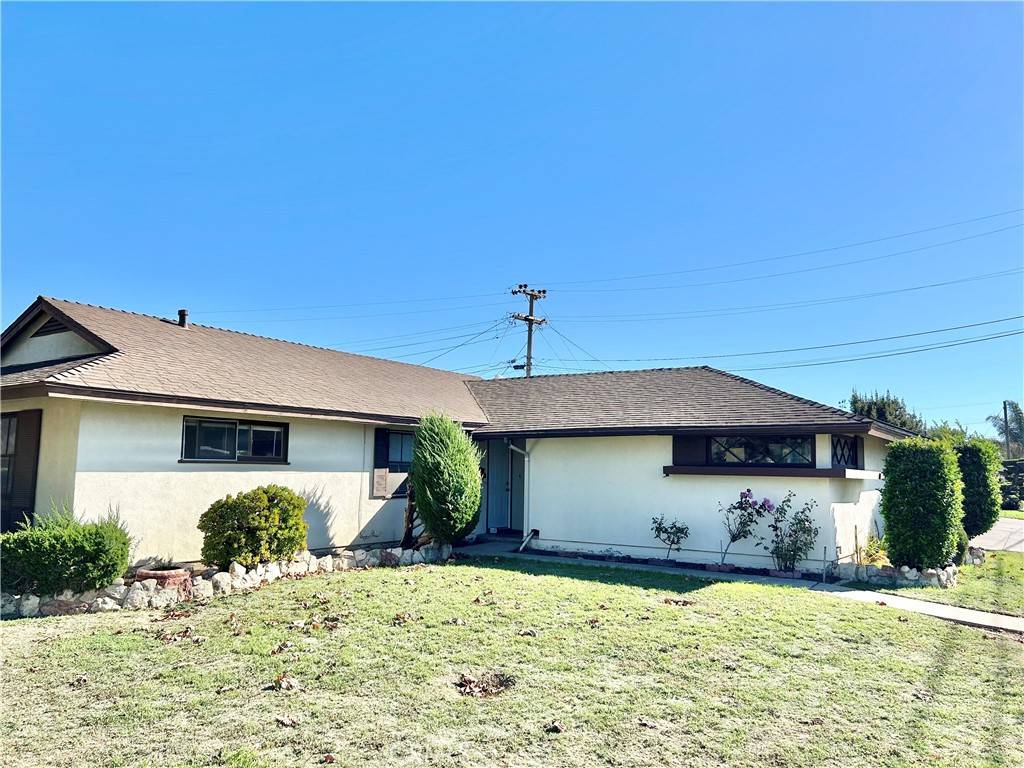 Santa Maria, CA 93454,512 N College DR