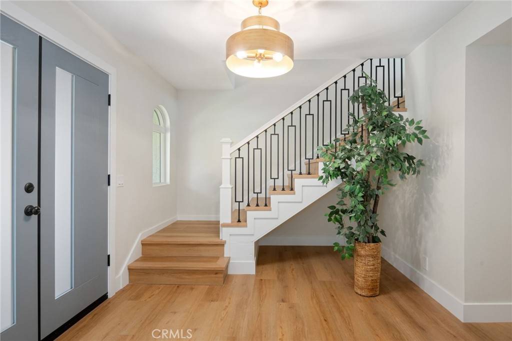 Camarillo, CA 93010,308 Calle Converse