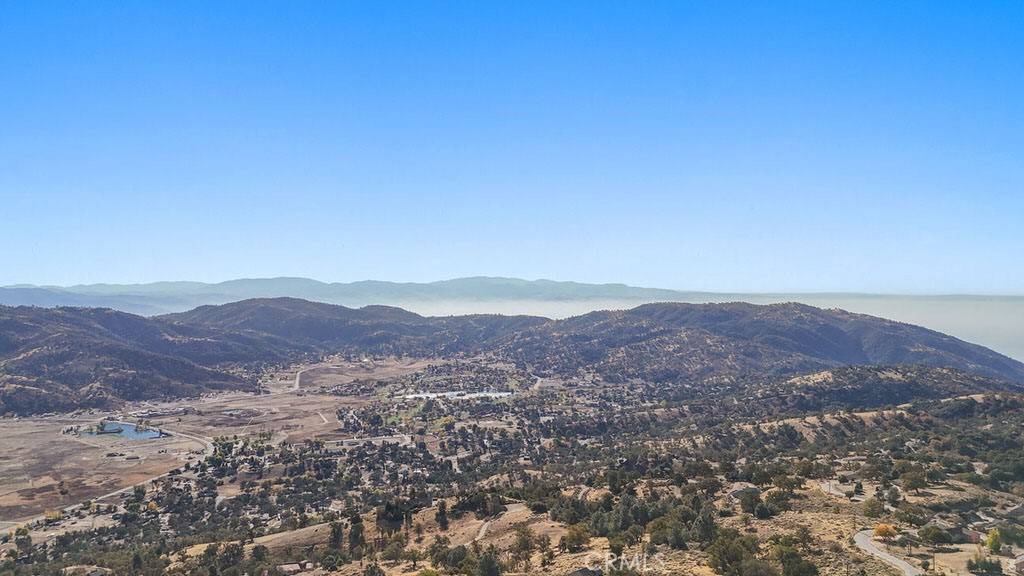 Tehachapi, CA 93561,25001 Paramount DR