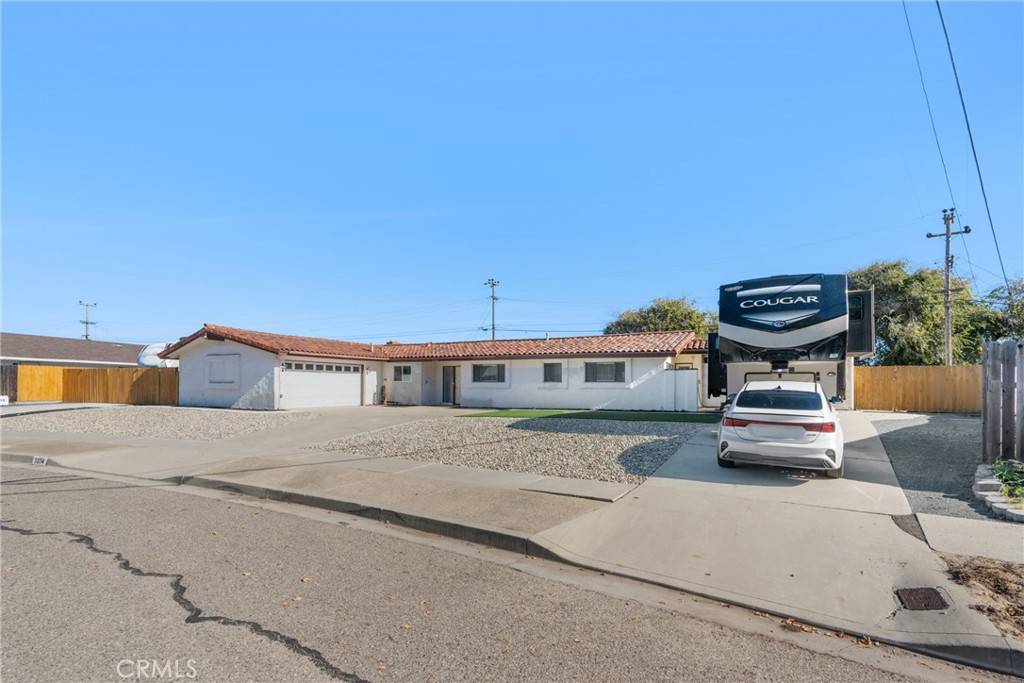 Santa Maria, CA 93455,3334 Fair Oaks DR