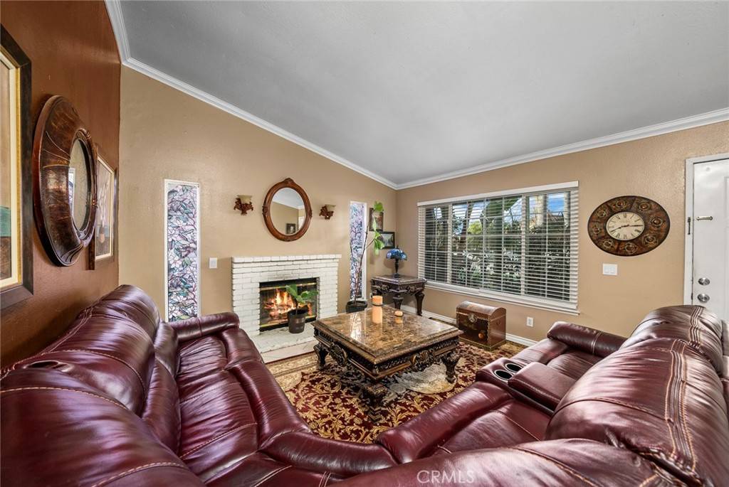 Riverside, CA 92503,3370 Hollowood CT