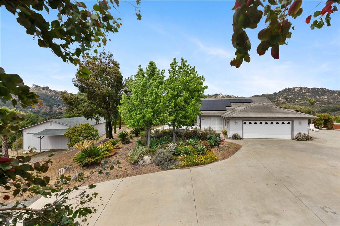Fallbrook, CA 92028,38064 De Luz RD