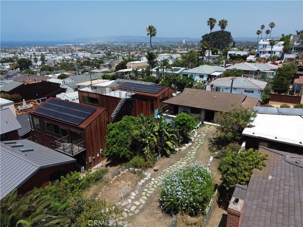 San Diego, CA 92107,4628 Del Monte AVE