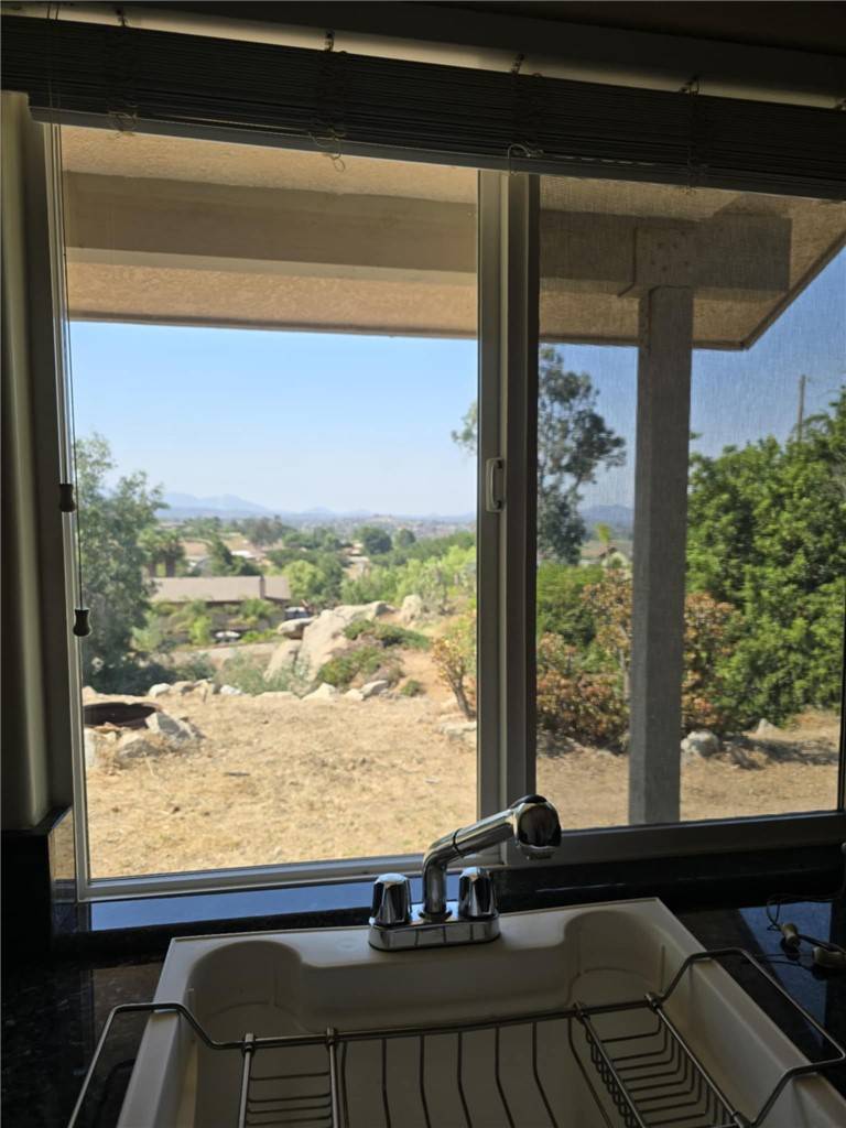 Ramona, CA 92065,460 Pile ST