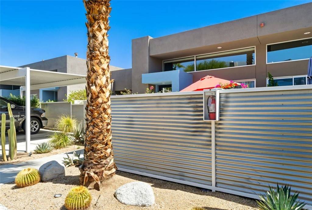 Palm Springs, CA 92262,3666 Sunburst