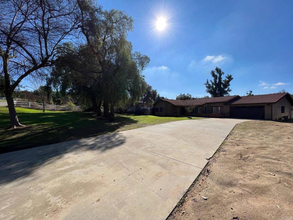 Alpine, CA 91901,1389 Big Red Rd