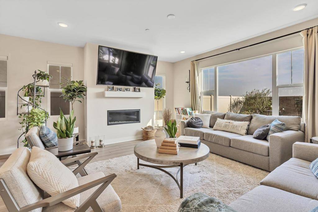 Santee, CA 92071,9068 W Bluff Pl