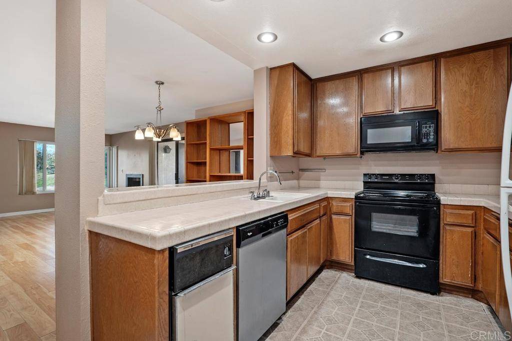 San Diego, CA 92108,6737 Friars RD #188