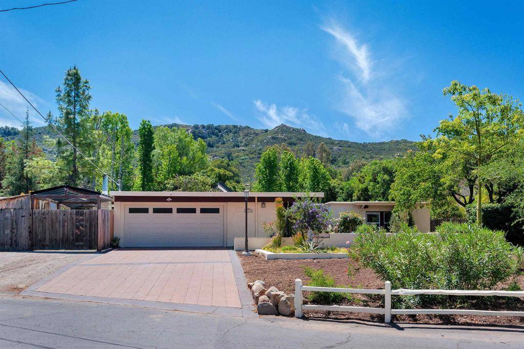 Poway, CA 92064,12859 Luiseno DR