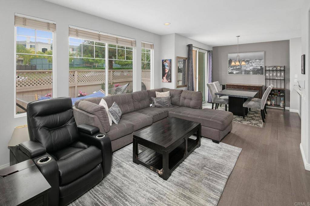 San Diego, CA 92123,9607 W Canyon #3
