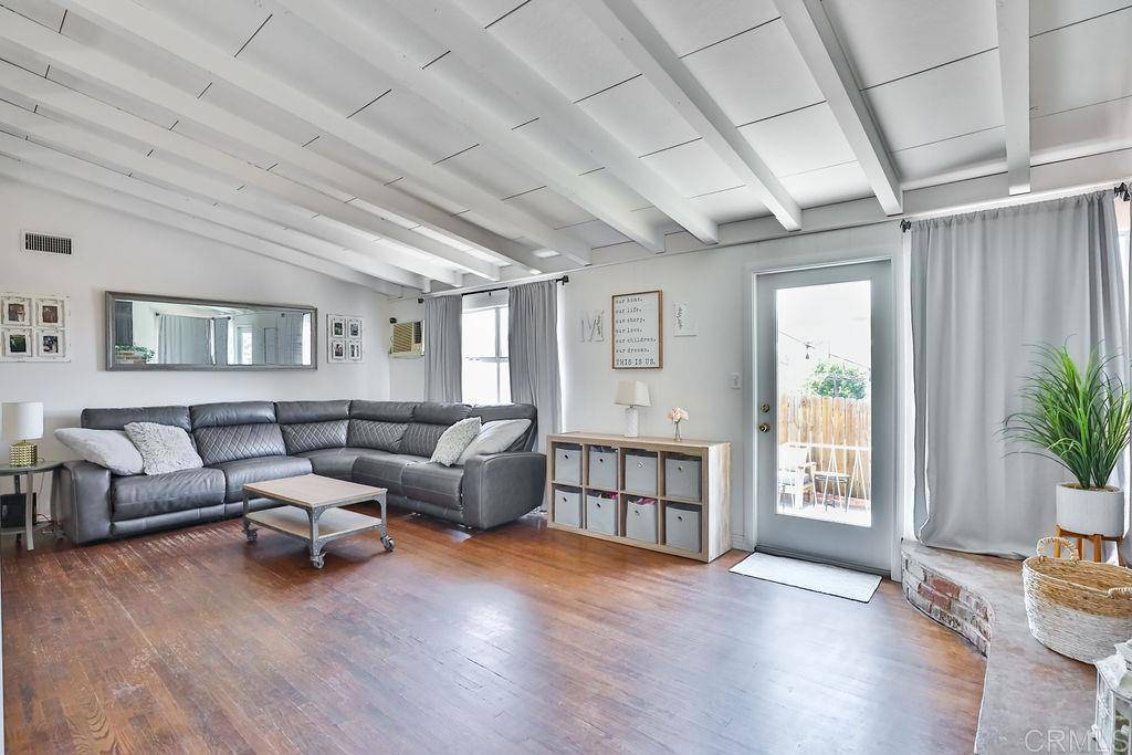 La Mesa, CA 91942,9321 Sisson ST