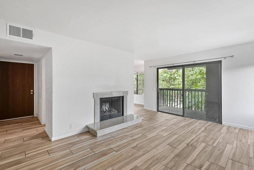 Alpine, CA 91901,2157 Arnold Way #325