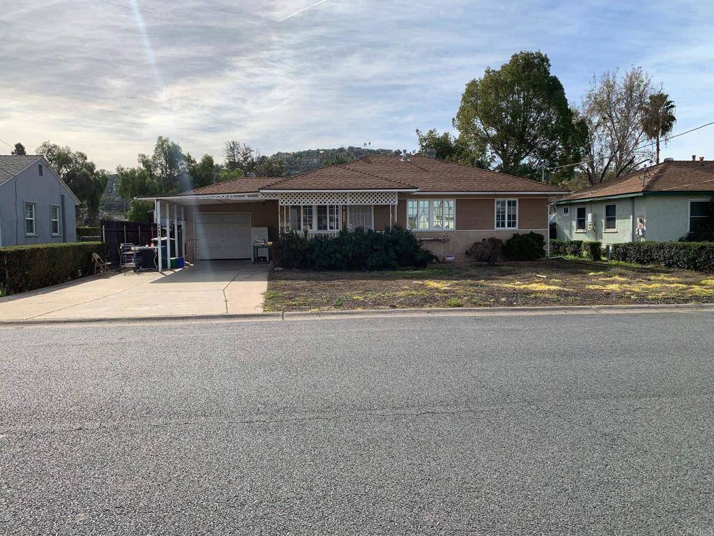 El Cajon, CA 92019,1237 Andover RD