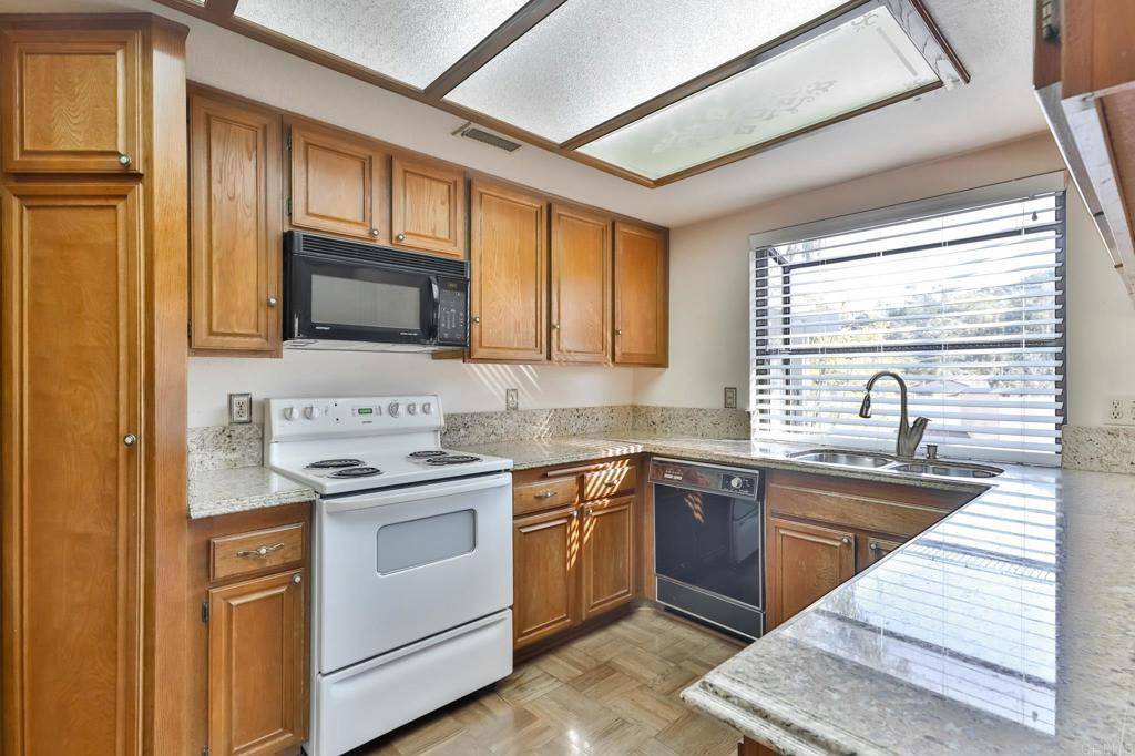 San Diego, CA 92120,5625 Adobe Falls RD #A