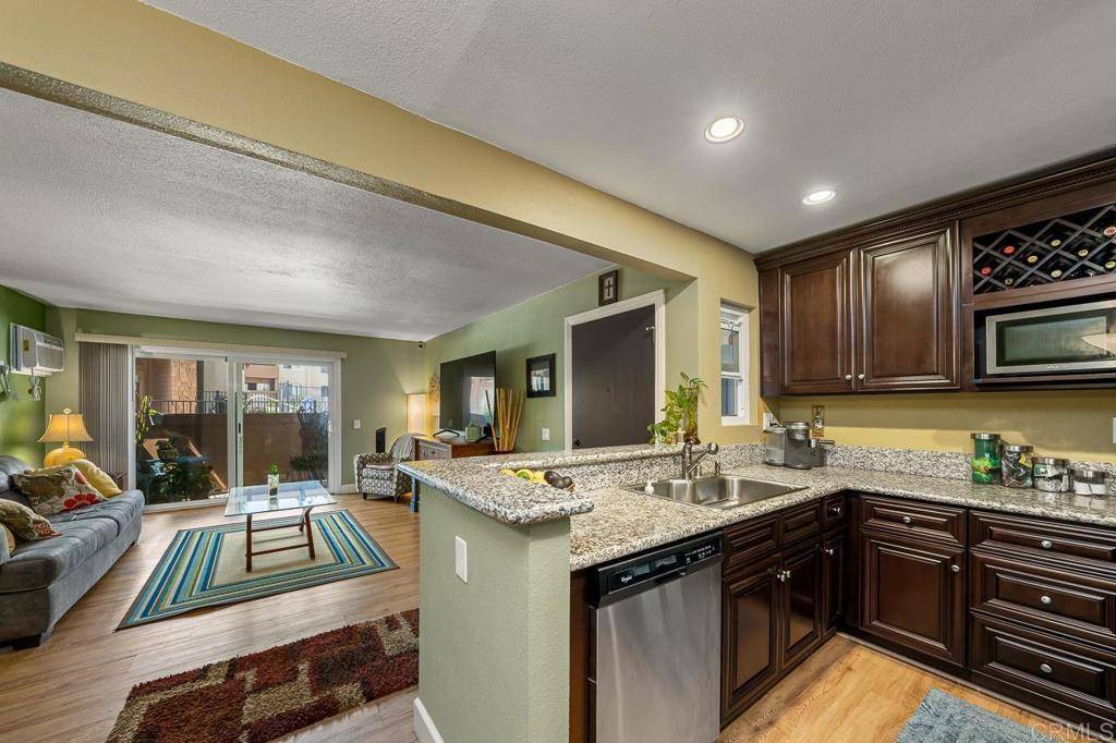 Bonita, CA 91902,2920 Briarwood Rd. #B6