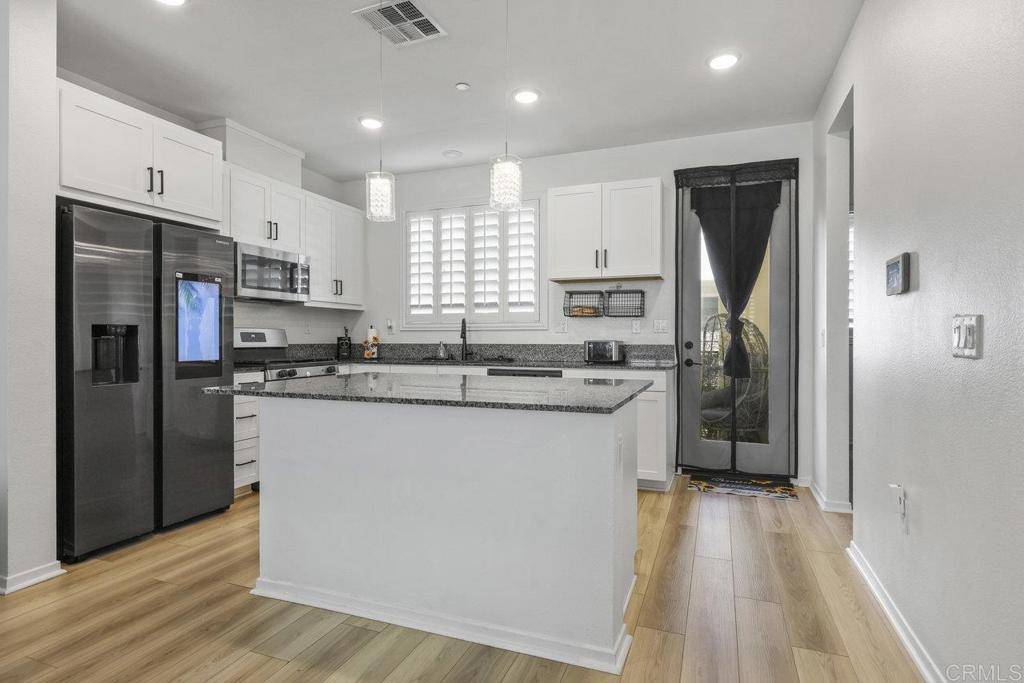 San Diego, CA 92154,5495 Seacliff place #118