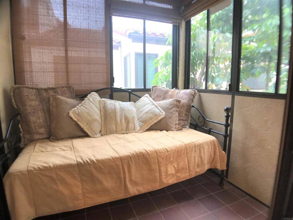 Coronado, CA 92118,911 E AVE #203