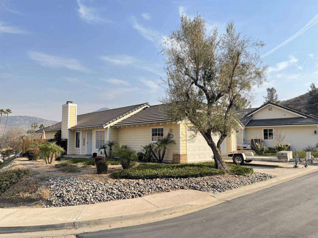 El Cajon, CA 92019,1303 Silverberry CT